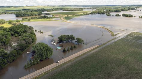 heavy men sutra|US reels under scorching temperatures, heavy flooding.